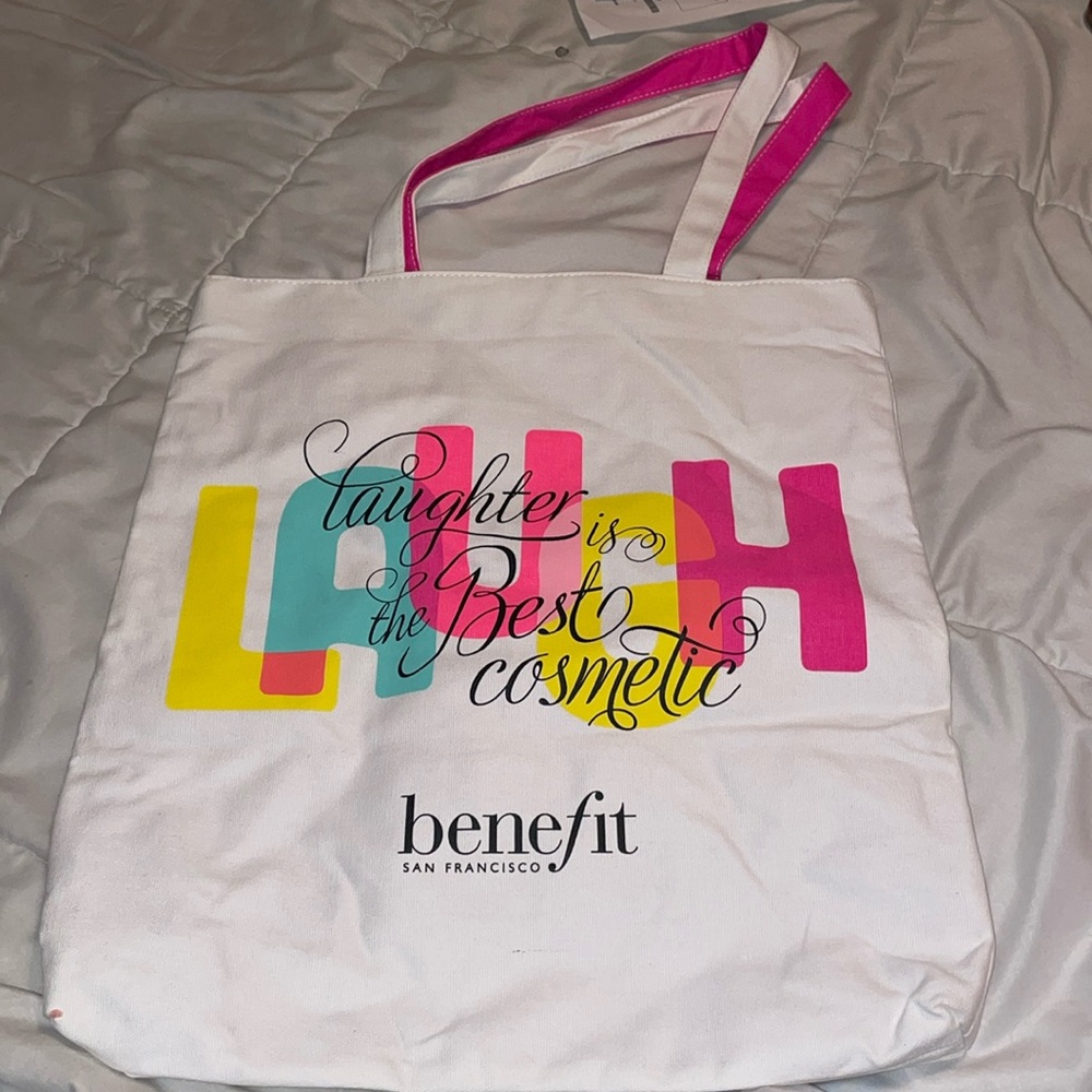Benefit tote